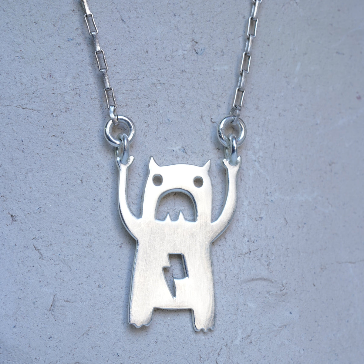 CARRY MONSTER SILVER