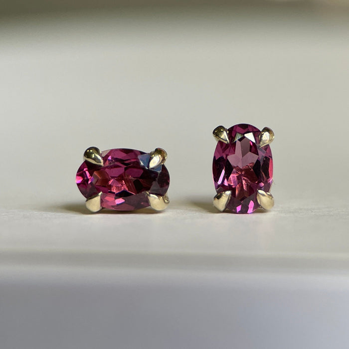 ASTRIEL XII RHODOLITE GARNET