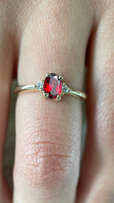 LAKE SAINT CLAIR IV GARNET-Rings-Corkysaintclair Melbourne