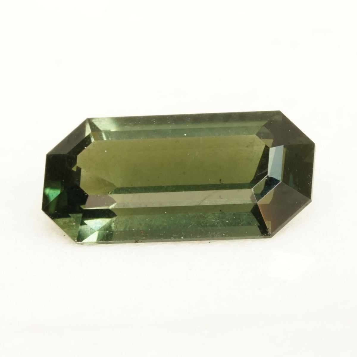 Green sapphire 2.15ct, emerald cut