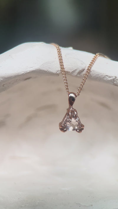 ROSE GOLD MORGANITE TRILLIONAIRE PENDANT